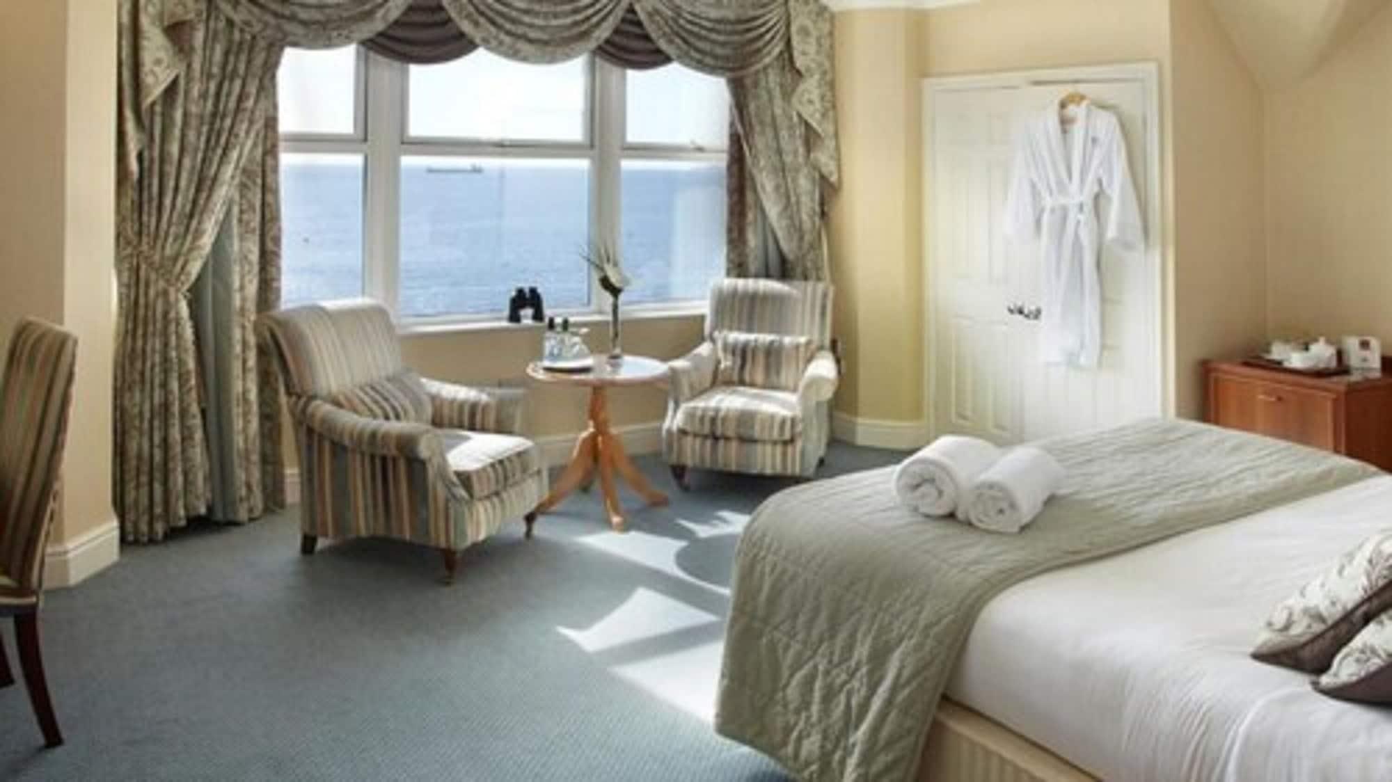 The Royal Duchy Hotel 팰머스 외부 사진