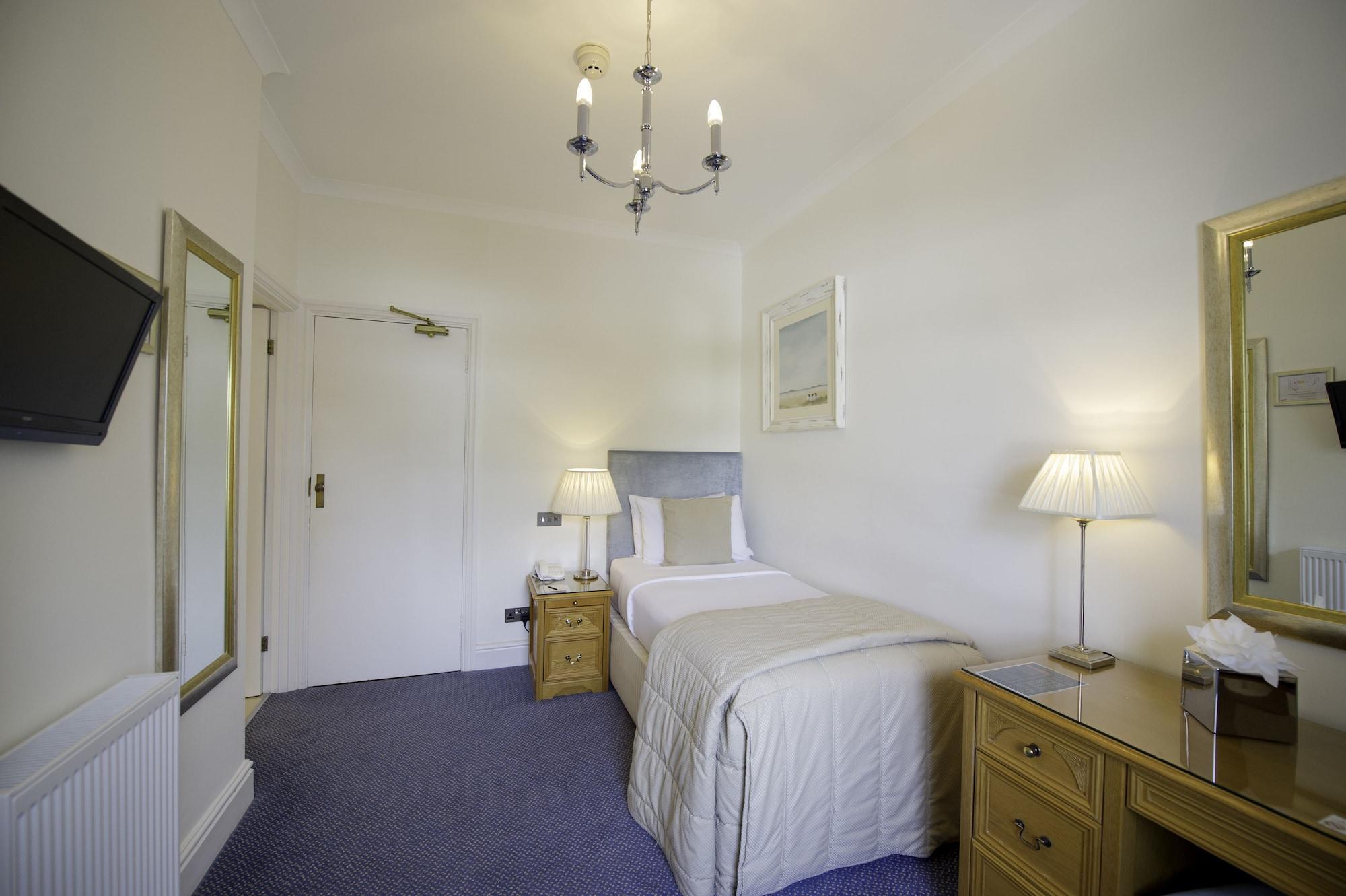 The Royal Duchy Hotel 팰머스 외부 사진