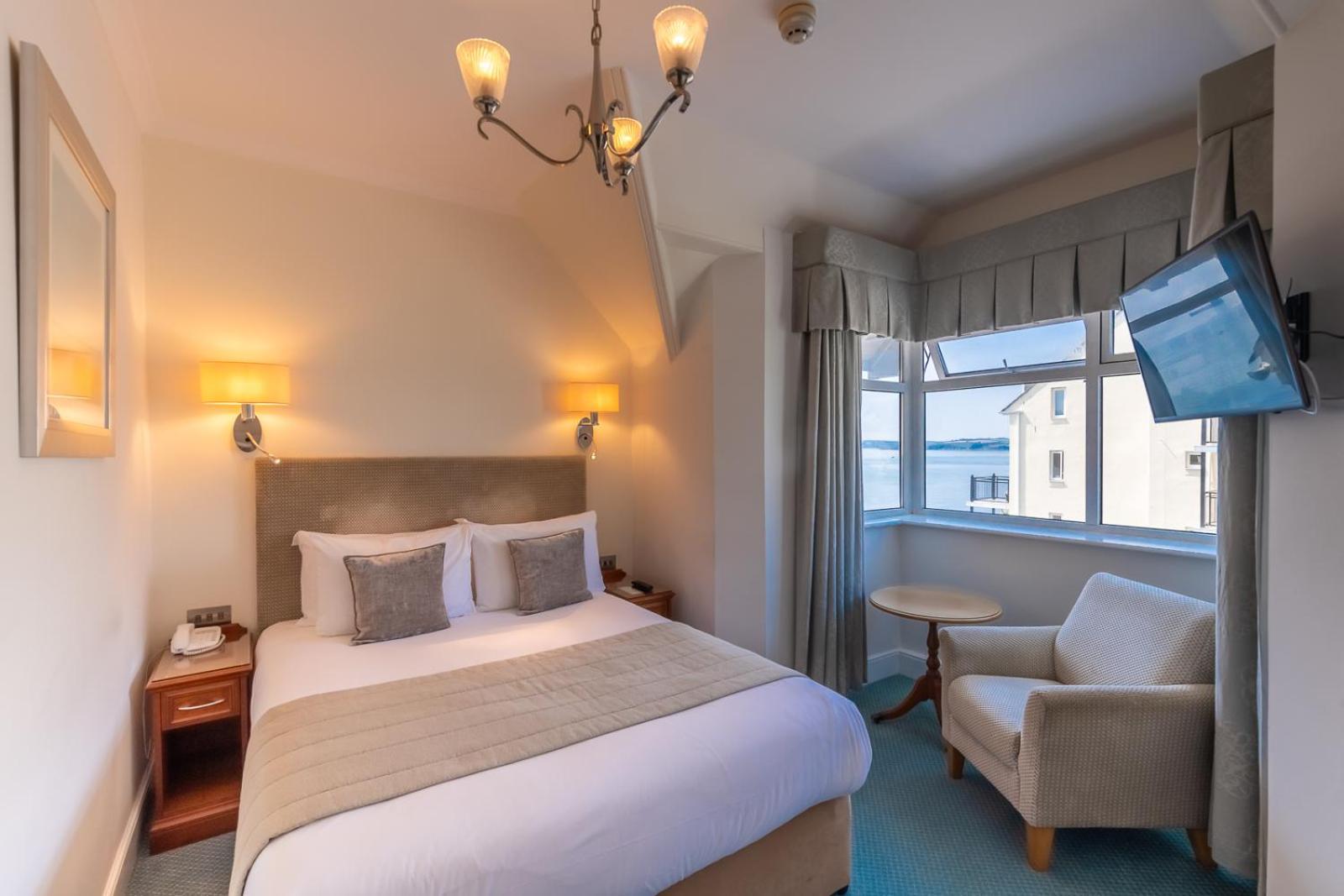 The Royal Duchy Hotel 팰머스 외부 사진