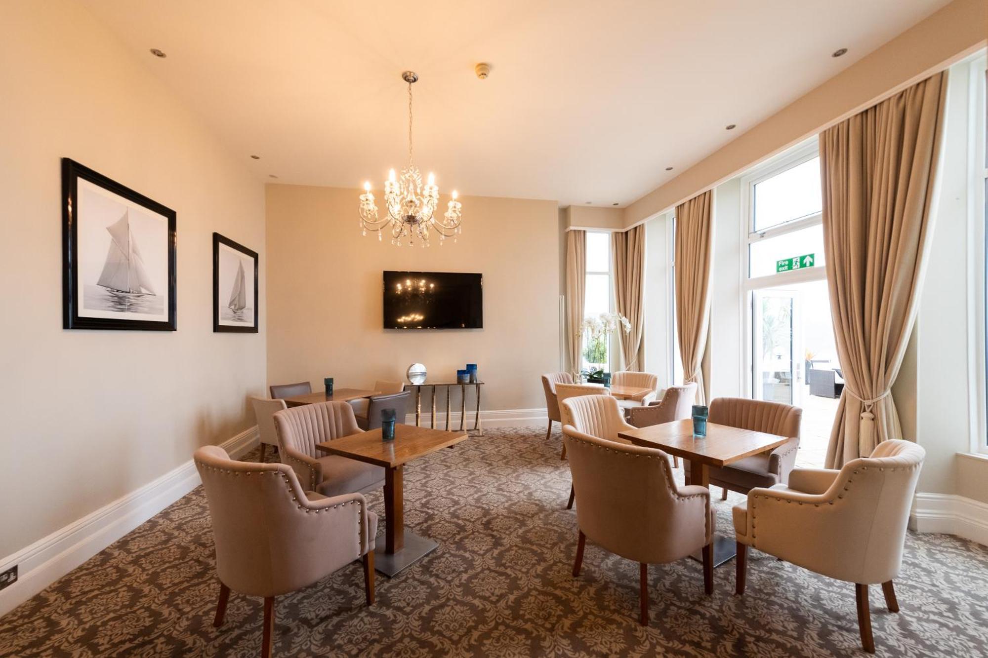 The Royal Duchy Hotel 팰머스 외부 사진